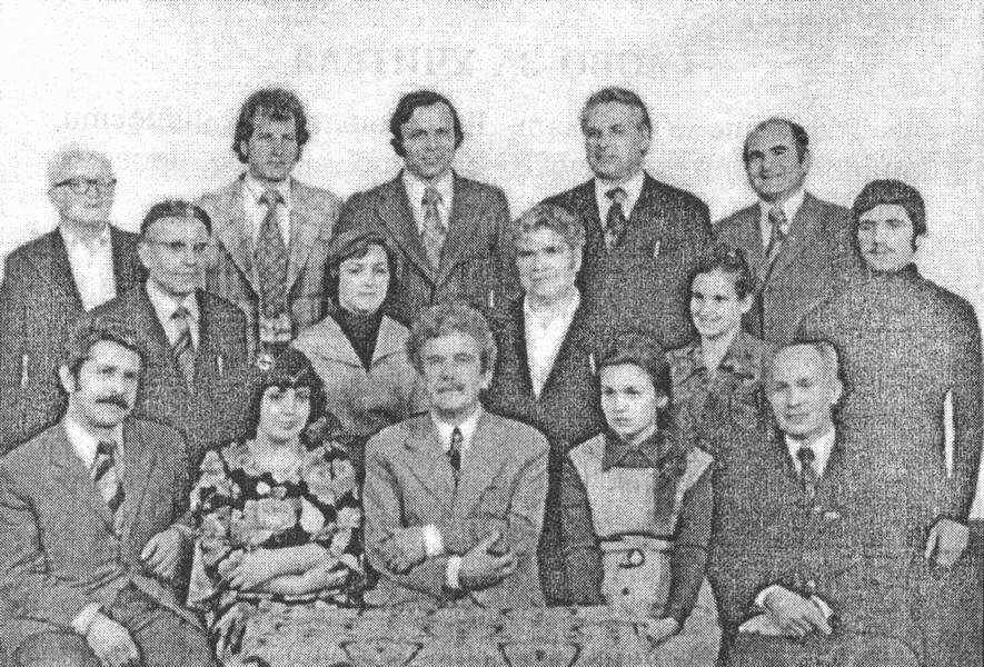 Ст. Епитропов u литературен кръжок „Христо Ботев“ при читалище „Ангел Кънчев“ (юбилейна снимка) epitropov_1.jpg